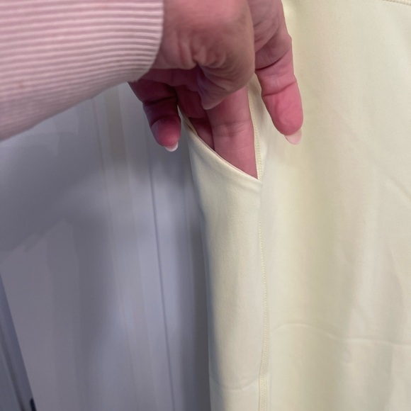 FABLETICS LEMON YELLOW LEGGINGS SIDE POCKETS! New! XXL - Picture 5 of 9